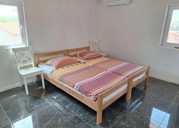 Blue Pool House Rakalj