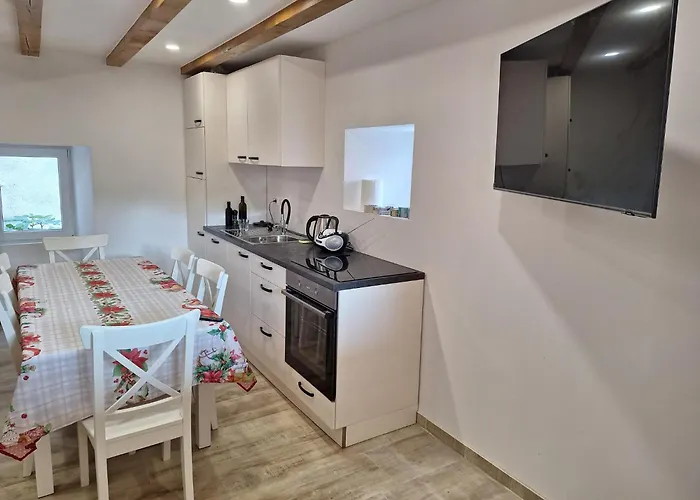 Blue Pool House Rakalj